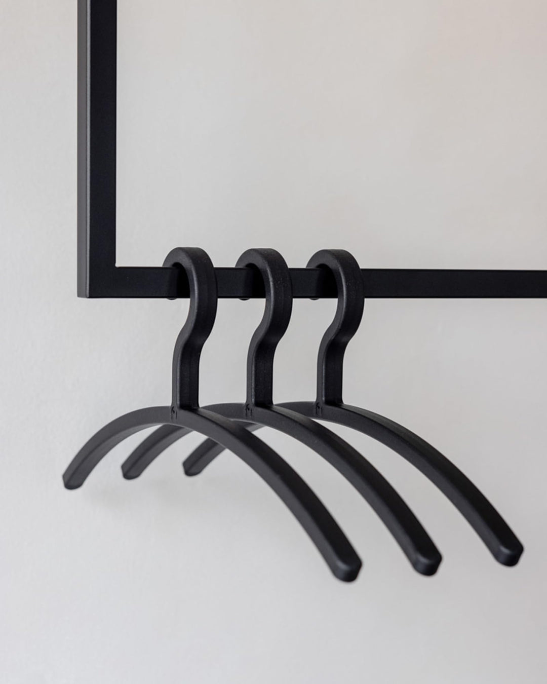 Metallbude Kleiderbügel FAY - 3er Set Schwarz - Bügel Kunststoff - Modernes & Platzsparendes Design