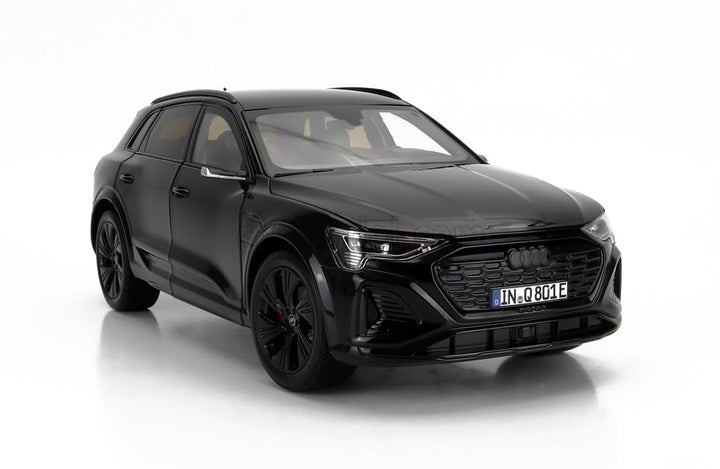 Audi 5012328651 Modellauto 1:18 Miniatur Q8 e-tron, schwarz