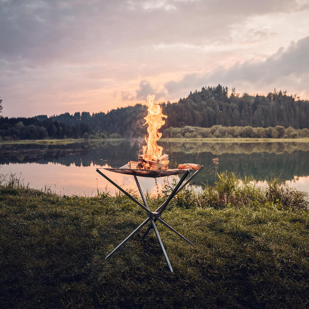 FENNEK HIGHFIRE | Hochwertiges, transportables XL Feuernetz aus Edelstahl | 60 x 60 x 63 cm | Mit Ta