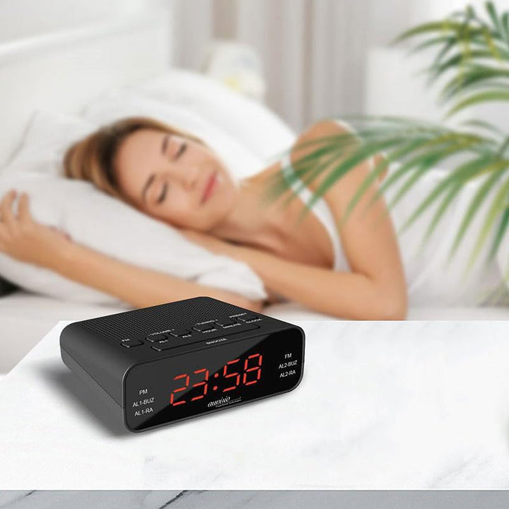 auvisio UKW-Radiowecker mit 2 Weckzeiten und LED-Anzeige, Schlummer, 4er-Set