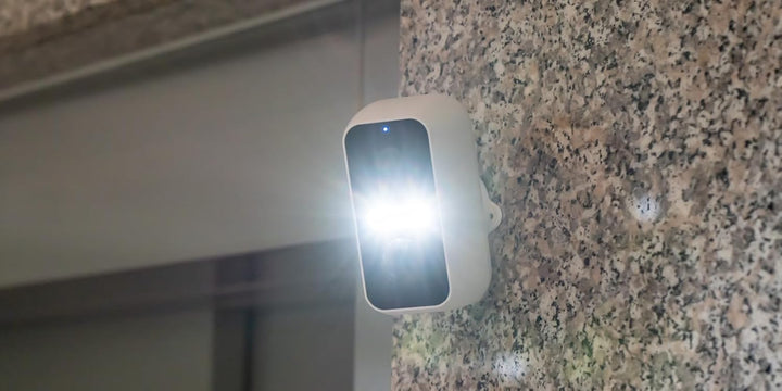 Rollei Wireless Security Cam 2K – Bewegungserkennung, Kabellose Stromversorgung, App-Steuerung und E