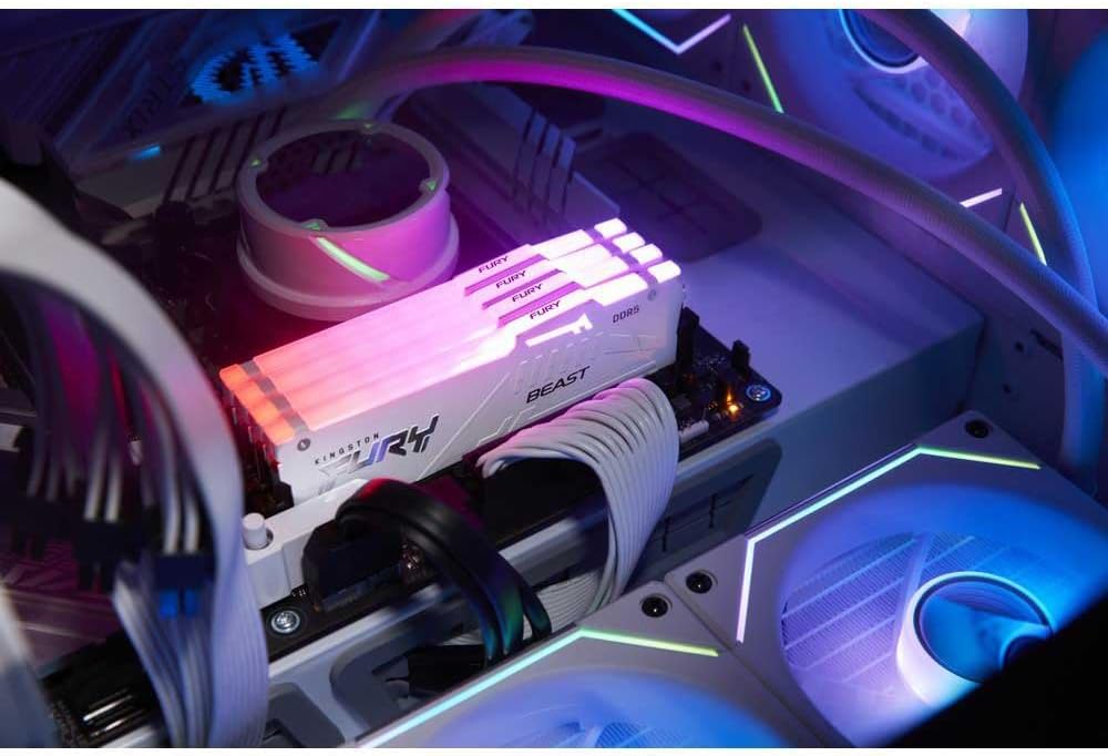 Kingston Fury Beast Weiss RGB XMP 16GB 5600MT/s DDR5 CL40 DIMM Desktop Gaming Speicher Einzelnes Mod