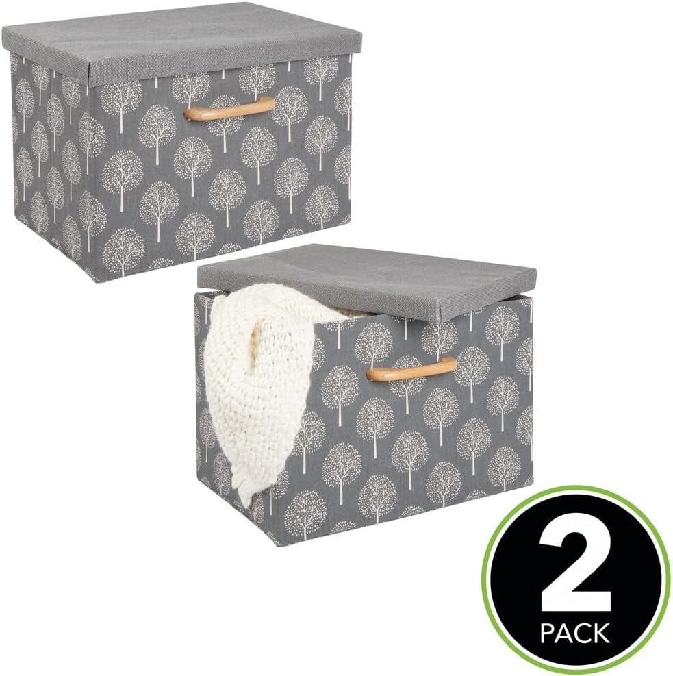 mDesign 2er-Set Aufbewahrungsbox – weich strukturierte Stapelbox mit Deckel und Holzgriff – stabile