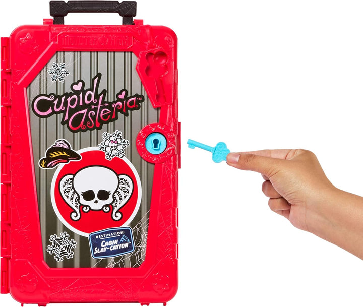 Monster High Skulltimate Secrets Cupid Asteria-Puppe und Zubehörset, Destination: Hütten-Gruselurlau