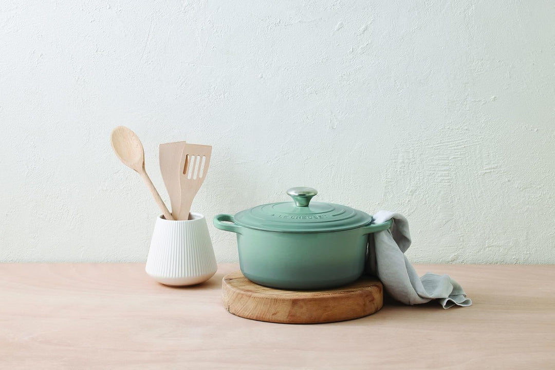 Le Creuset Signature Runder Bräter aus Gusseisen, 20 cm, 2,4 Liter, Sea Salt