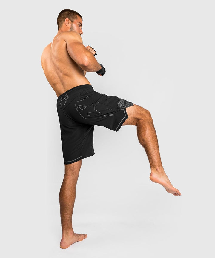 Venum Herren Shorts XXL Schwarz / Schwarz, XXL Schwarz / Schwarz
