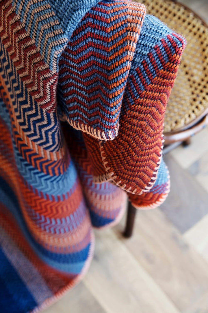 RØROS TWEED - Fri - Wolldecke aus norwegischer Lammwolle - Design von Anderssen & Voll - Deckenmasse