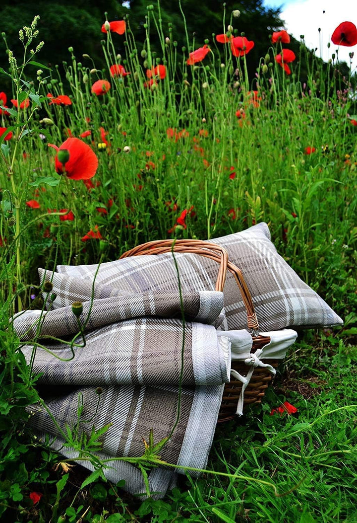 McAlister Textiles Angus | Kissenbezug für Sofakissen in Beige Natur | 43 x 43cm | gewobenes Kariert
