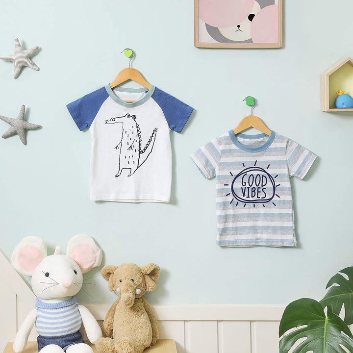 SONGMICS Kinder-Kleiderbügel aus Massivholz, 10 Stück, mit Aufhängeleiste, rutschfest, Kerben, drehb