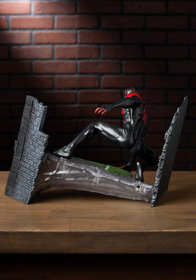 Diamond Select Toys APR202660 Marvel-Galerie: Miles Morales Statue, Stern, Schwarz, One Size