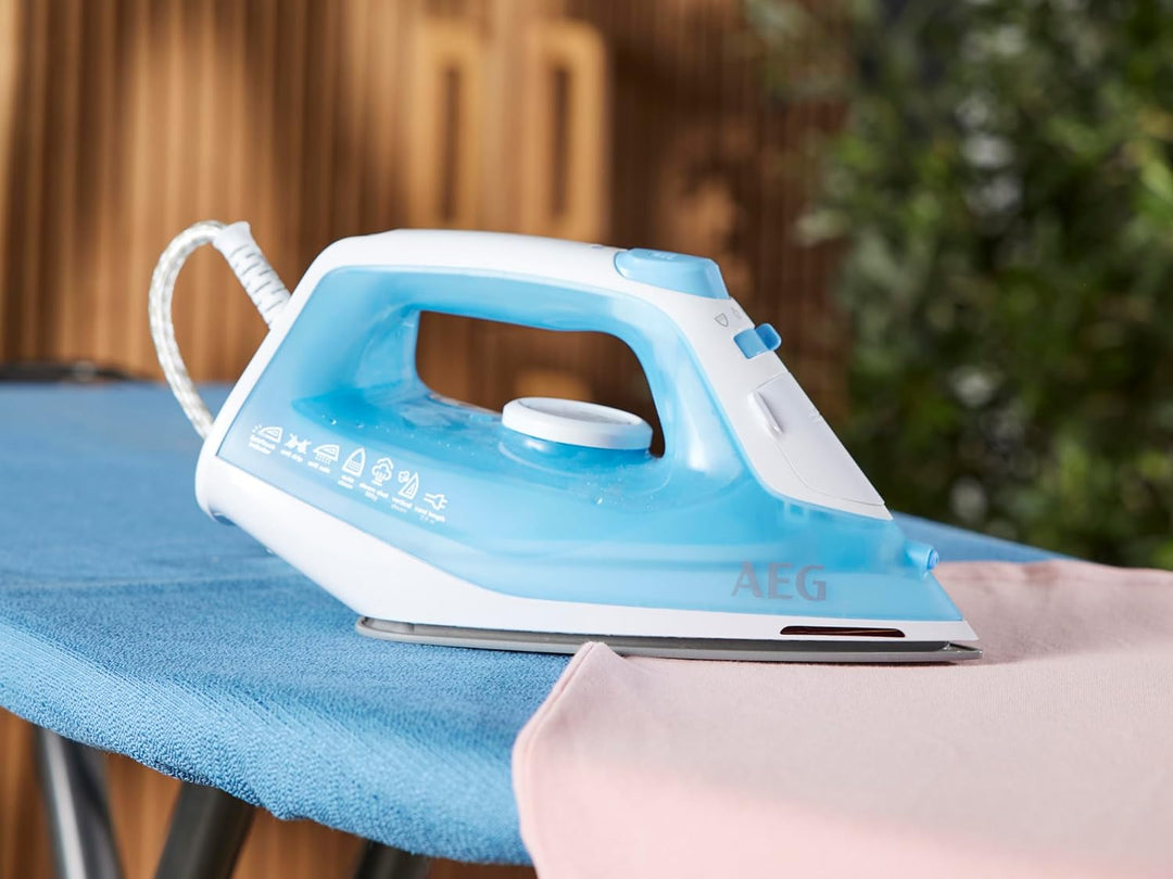 AEG DB 1730 Dampfbügeleisen / 2300 Watt / 100g Dampfstoss / 0-26g Dampf/Min. / Restwärmeanzeige / Ke