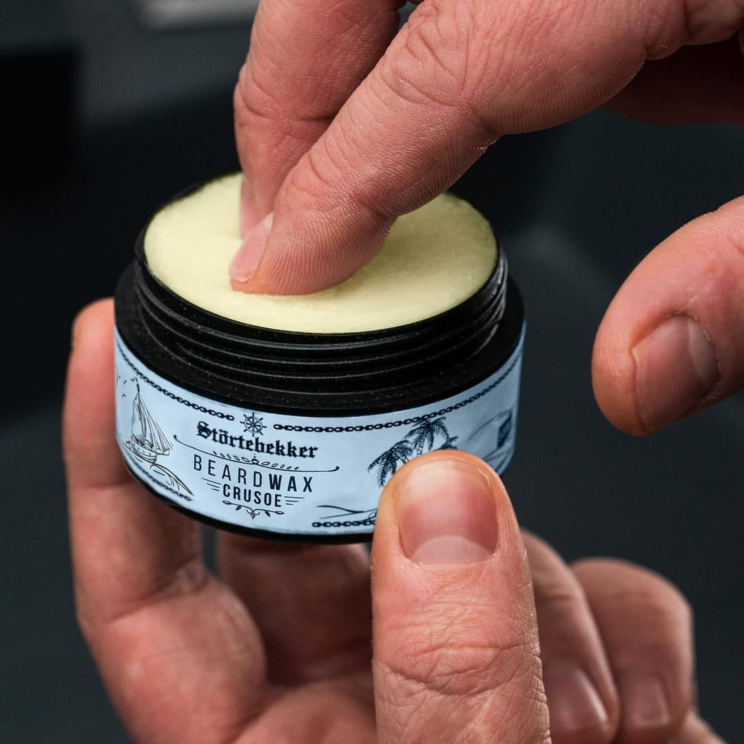 Störtebekker Premium Beard Wax pflegt den Bart und bringt ihn in Form - 50ml Tiegel 100% kompostierb
