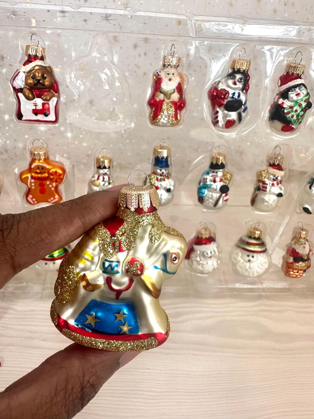 Adventskalender Weihnachtskalender mit Mini-Glasfiguren 4 cm Baumschmuck mundgeblasen und handdekori