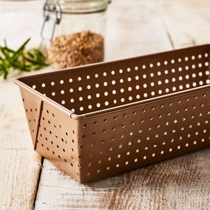 Birkmann, Laib & Seele, perforierte Brotbackform, 30 cm, Backform für kleine Brote, aus bronzefarben