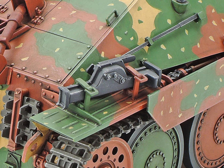 Tamiya 300035285-1:35 WWII Deutsche Jagdpanzer Hetzer, 38 ton (1)