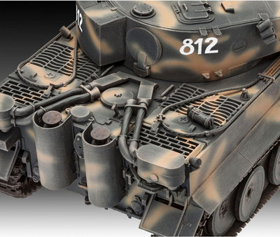 Revell Panzermodellbausatz Tiger I im Massstab 1:35, 24,1cm 05790, unlackiert