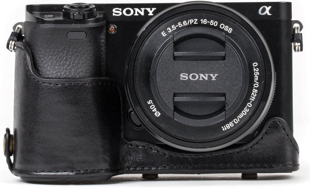 MegaGear Sony Alpha A6300, A6000 (16-50 mm) Ever Ready Echtleder Kamera-Case mit Trageriemen und Bat