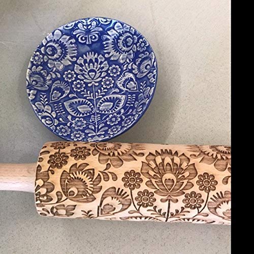FOLK Nudelholz für Hausgemachtes Gebäck und Keramik. Gravierte Teigroller mit Folksy Blume. Nudelhol