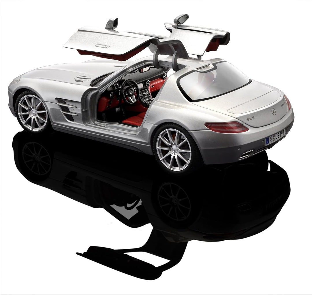 Maisto Mercedes SLS AMG, Modellauto mit Federung, Massstab 1:18, Türen und Motorhaube beweglich, Fer