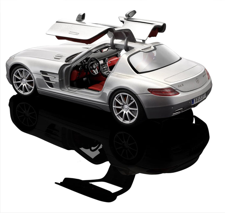 Maisto Mercedes SLS AMG, Modellauto mit Federung, Massstab 1:18, Türen und Motorhaube beweglich, Fer
