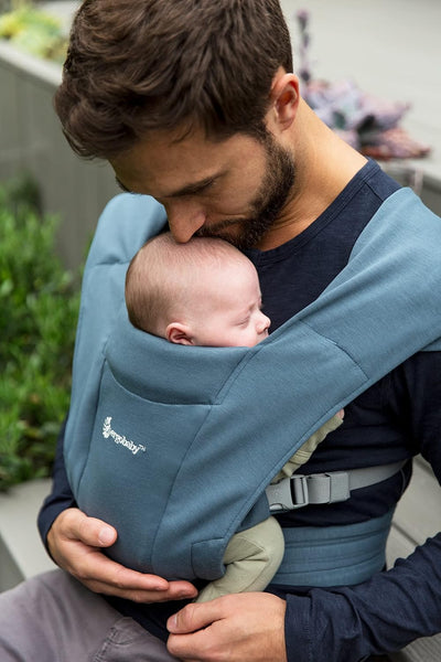 Ergobaby Embrace Babytrage für Neugeborene ab Geburt Extra Weich, Bauchtrage Baby-Tragetasche Ergono