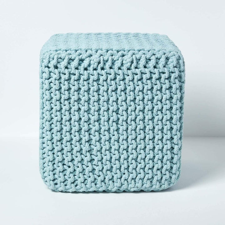 Homescapes gestrickter Sitzhocker Sitzwürfel helltürkis, Strick Sitzpuff 35 x 35 x 35 cm, Strickhock