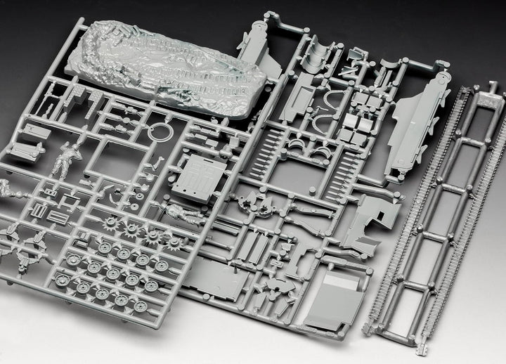 Revell 03216 M7 HMC Priest im Massstab 1:76, Modellbausatz