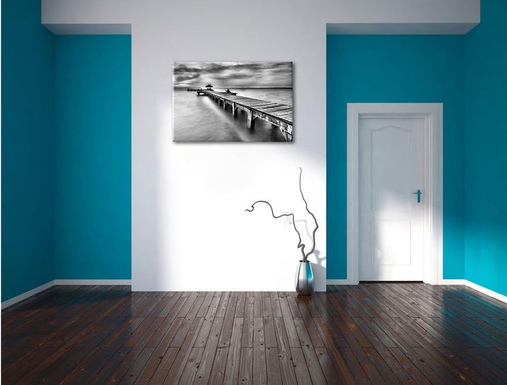 Pixxprint Monocrome, Riesiger Steg mit kleinem Pavillon, Format: 100x70 auf Leinwand, 100x70