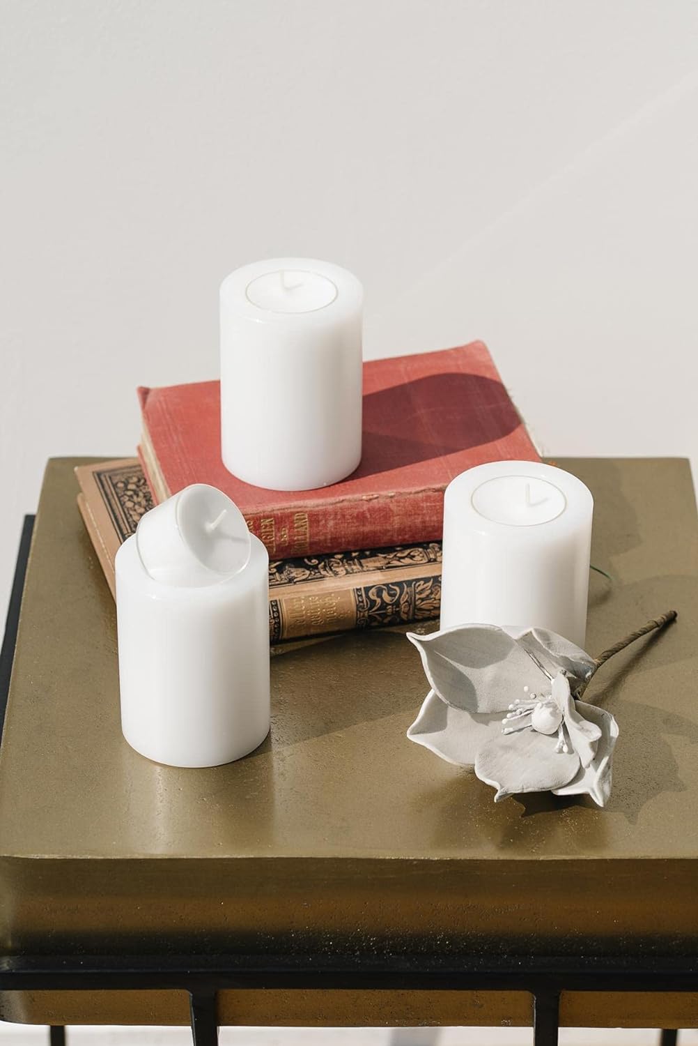 EDZARD Set 4 Dauerkerzen Cornelius (Ø 6 cm, H 8 cm) in weiss - Teelichthalter, Kerzenhalter in Kerze