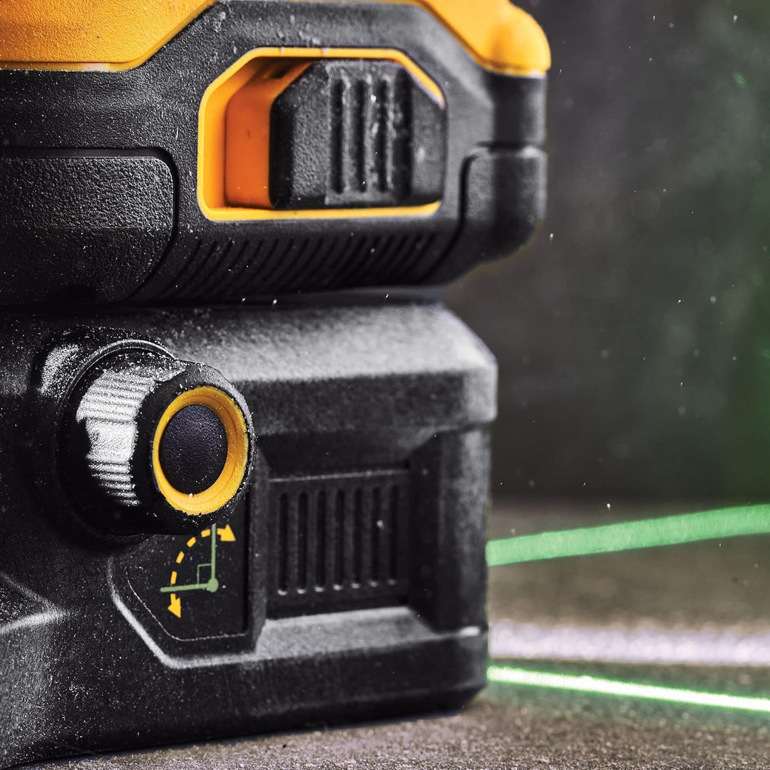 Dewalt 360° Akku-Multilinienlaser Grün DCE089D1G18 (selbstnivellierend, Genauigkeit +/- 3mm auf 10m,