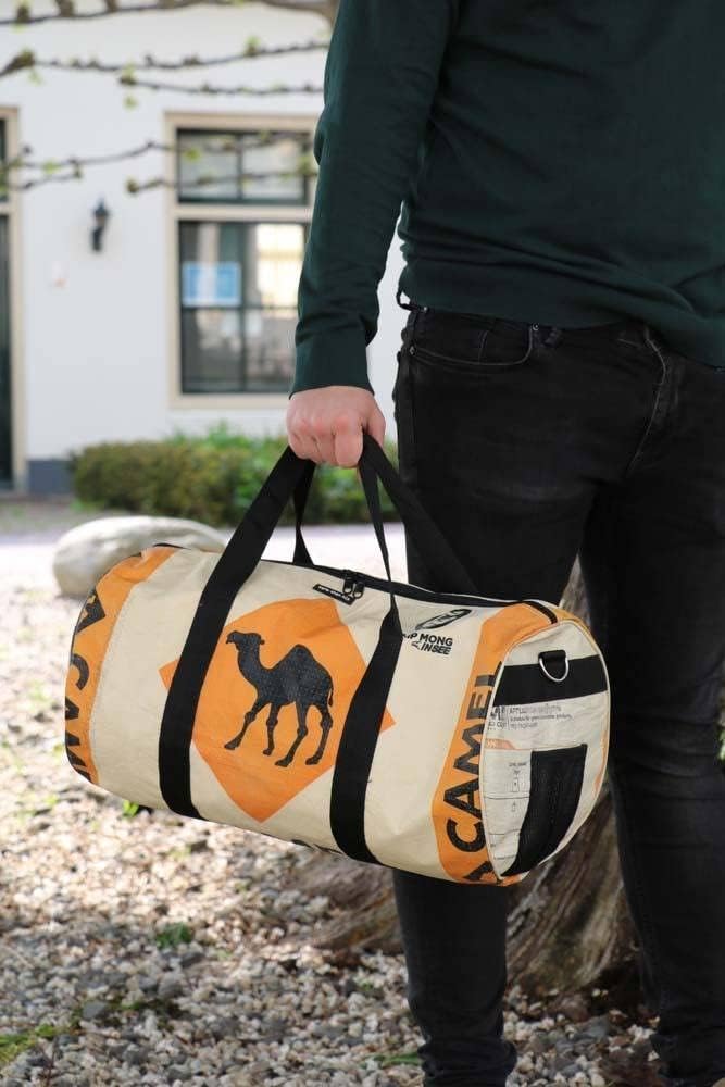 MoreThanHip Jumbo Weekender Elefant Rot - Grosse Reisetasche aus Recycelten Zementsäcke Weekendertas