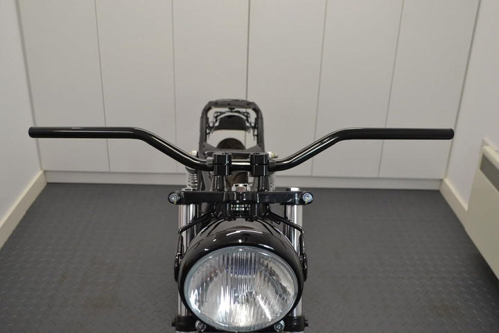 Motorrad Widerstand Lenker - 22mm (7/8" Zoll) Für Scrambler, Brat Bikes & Streetfighters - Schwarzes