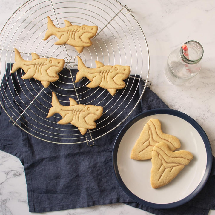 2er Set Megalodon Ausstechformen (Formen: Zahn & Hai), 2 Teile, Bakerlogy