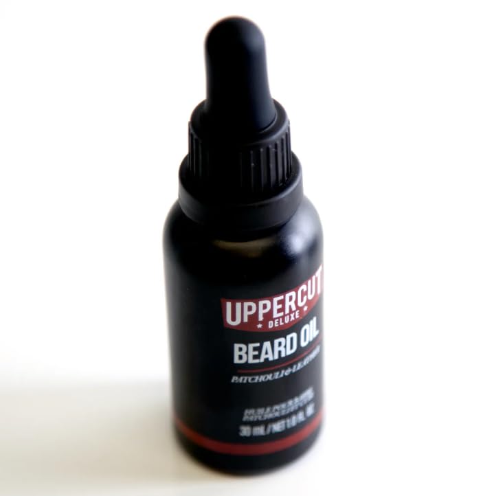 Uppercut Deluxe Beard Oil for Men, Pflegendes Bartöl mit Leichtem Halt für Herren, Macht den Bart We