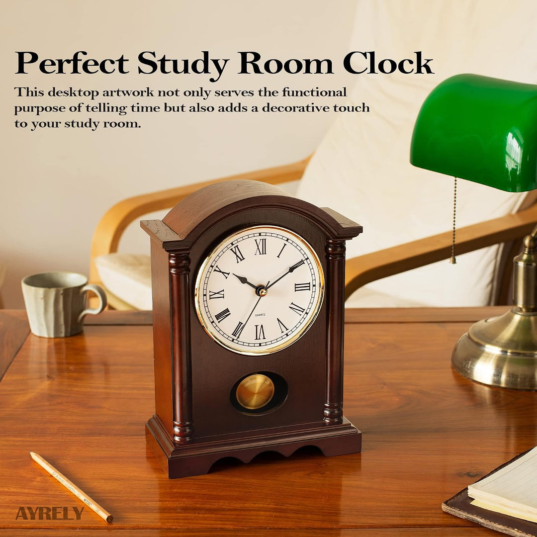 Klassische Kaminuhr – Elegante Tischuhr im Holzdesign mit goldfarbenem Pendel, Vintage Standuhr für