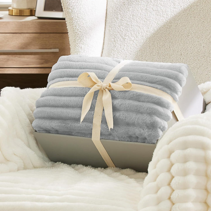 BEDSURE Sherpa Decke Hellgrau - Warme Dicke Kuscheldecke Flauschig, Sofadecke Couchdecke Winterdecke