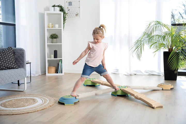 Smoby Life - Abenteuer-Parcours aus 57% Recyclingmaterial - Motorikspielzeug mit 4 Plots & 4 Planken