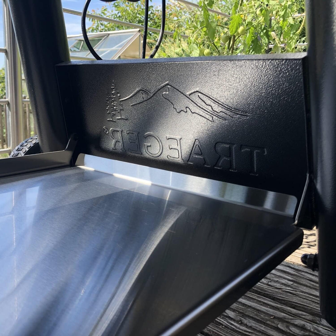 Grillrost.com Das Original Traeger Bodenplatte - Ablage für Ironwood 885 und Pro 780 Bodenplatte Iro