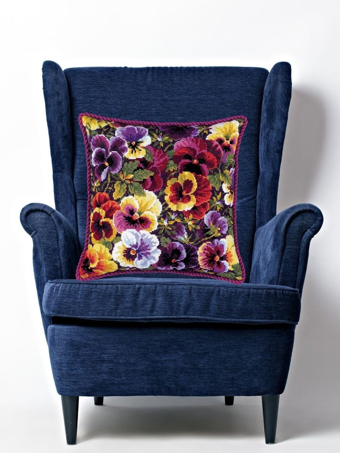 Riolis Kreuzstich Kissen Set Königliche Stiefmütterchen, Zählmuster, 40x40cm