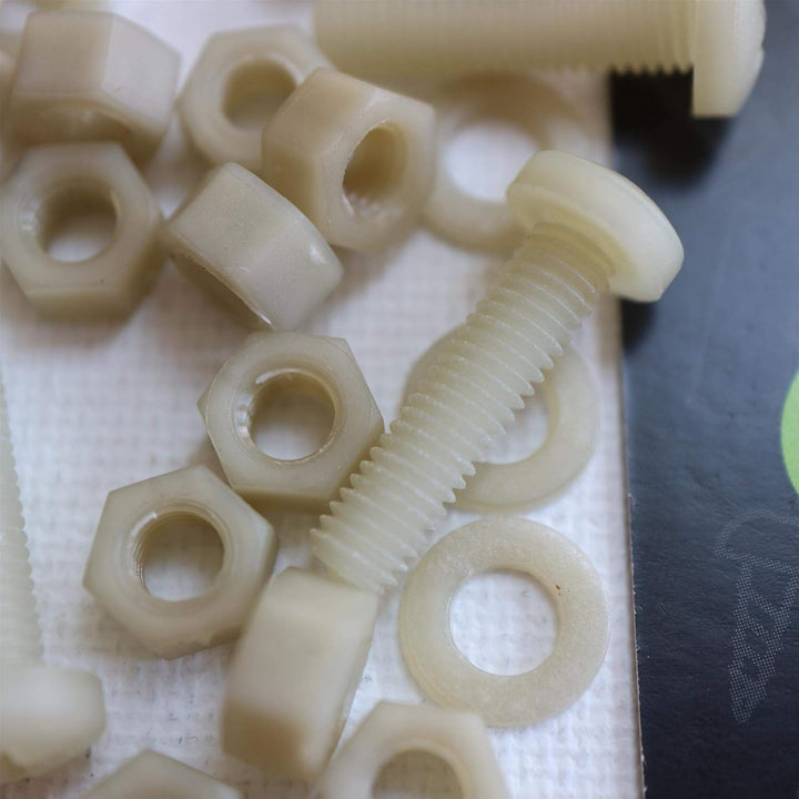 50 x glasfaserverstärkte Super Nylon Flachkopf, Kreuzkopf-Maschinenschrauben, M5 x 20mm, Kunststoffm