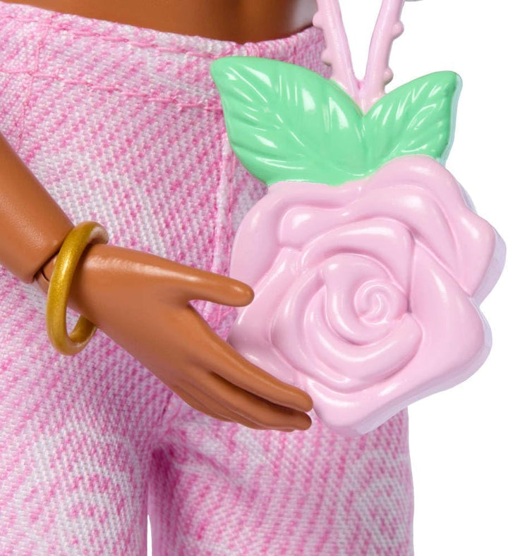 Barbie Deluxe Style-Puppe Nr. 12 in rosa bauchfreiem Denim-Oberteil mit passenden ausgestellten Jean