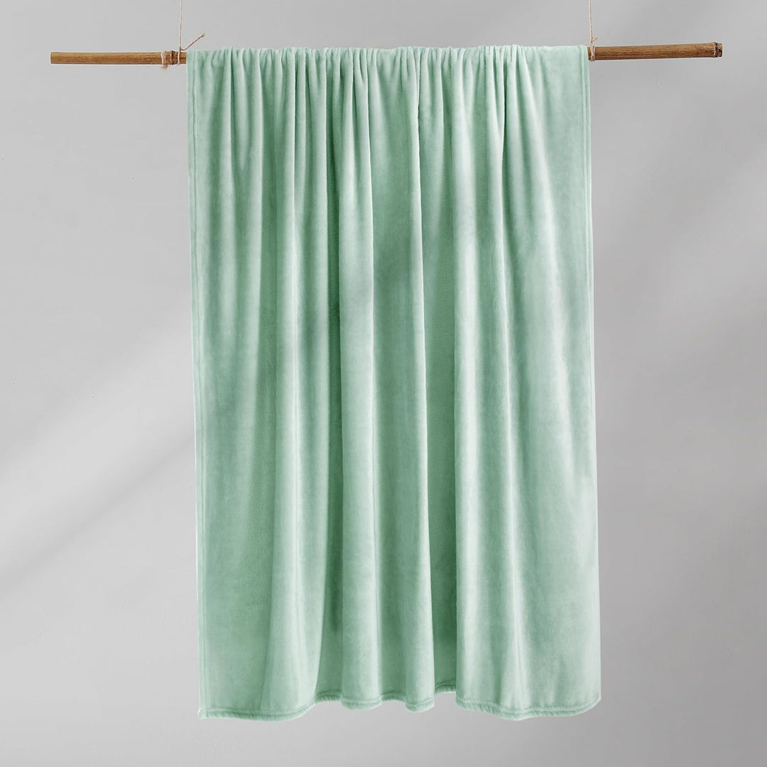 DecoKing Kuscheldecke 200x220 cm Pfefferminze Decke Microfaser Tagesdecke Fleece weich sanft kuschel