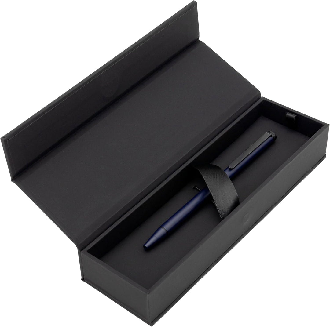 Hugo Boss Cloud Kugelschreiber aus Messing in der Farbe Medieval Blue Matt, Länge: 14cm, Minenfarbe: