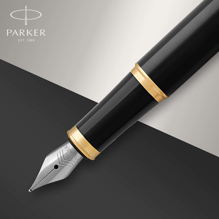 Parker IM Füller | schwarze Lackierung mit Goldzierteilen | Füllfederhalter mit mittlerer Feder | bl