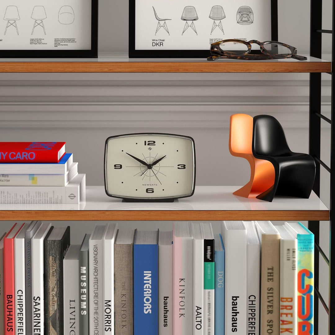 NEWGATE® Brooklyn Retro-Wecker/Tischuhr – rechteckiger Wecker – Schlafzimmerzubehör – Schreibtischzu