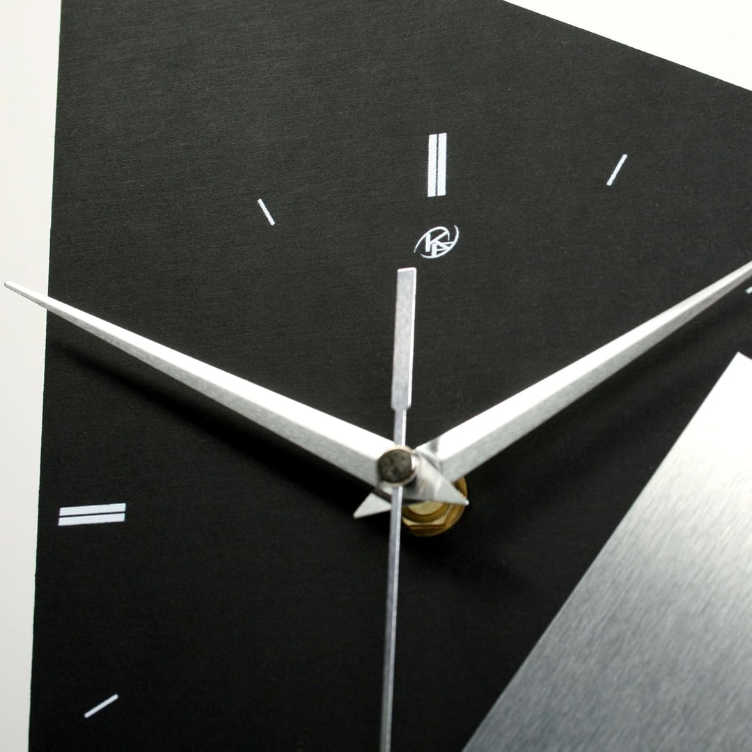 Kreative Feder Designer-Standuhr „Square“ aus Holz – Schwarze Tischuhr in modernem Metallic-Look ohn