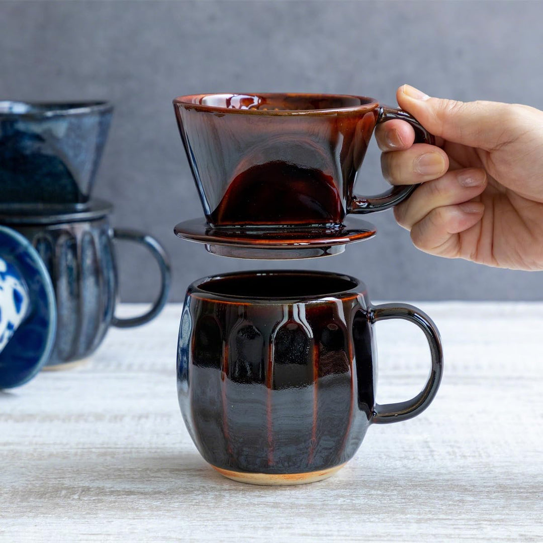 Asayu Japan Keramik Kaffeeaufguss-Set in Schokoladenbraun mit Papierfilterhalterung und Dripper mit