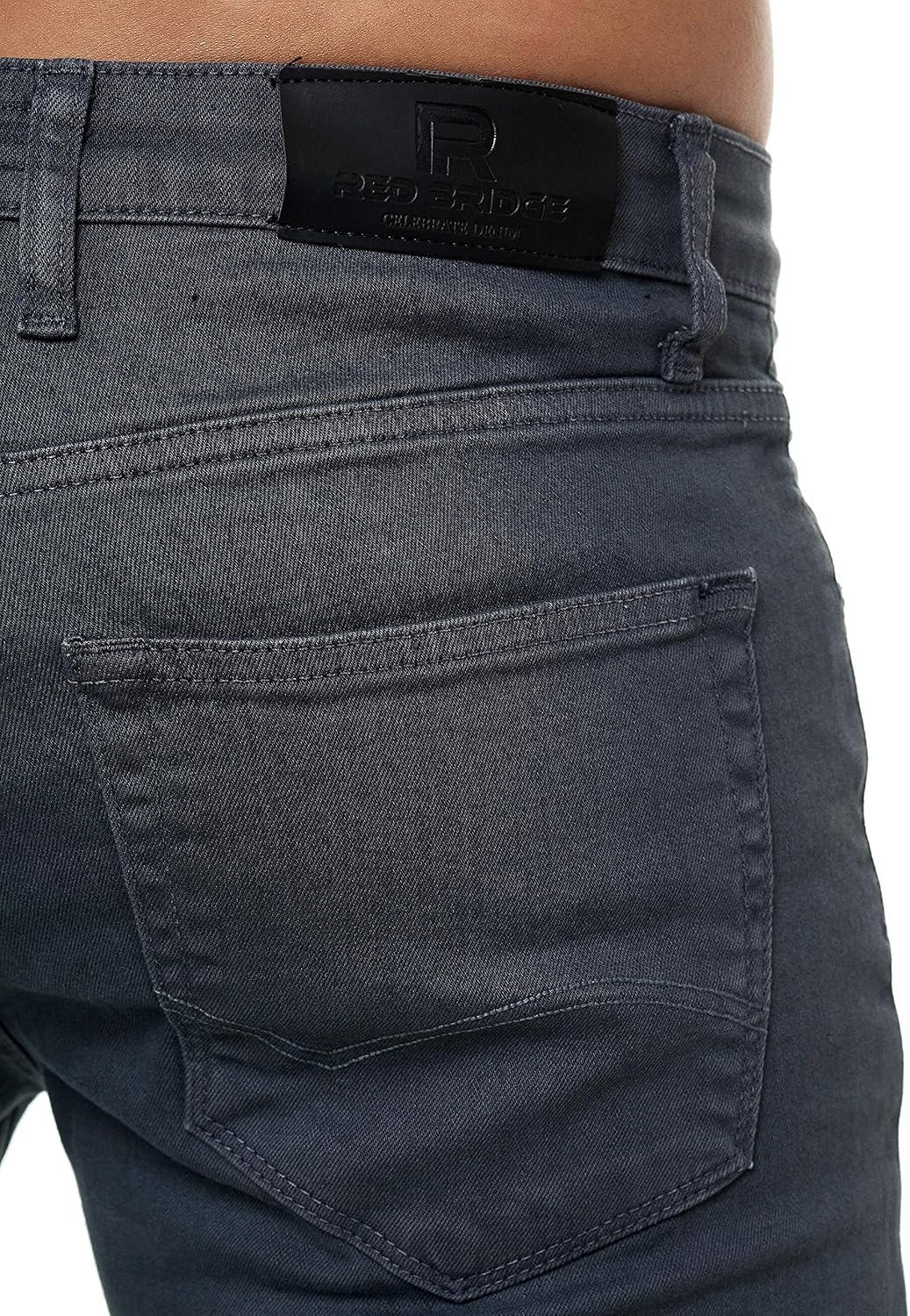Jeans Slim Fit Stretch Denim Hose im 5 Pocket Style Clean Look Basic für Alltag und Büro 30W / 32L A
