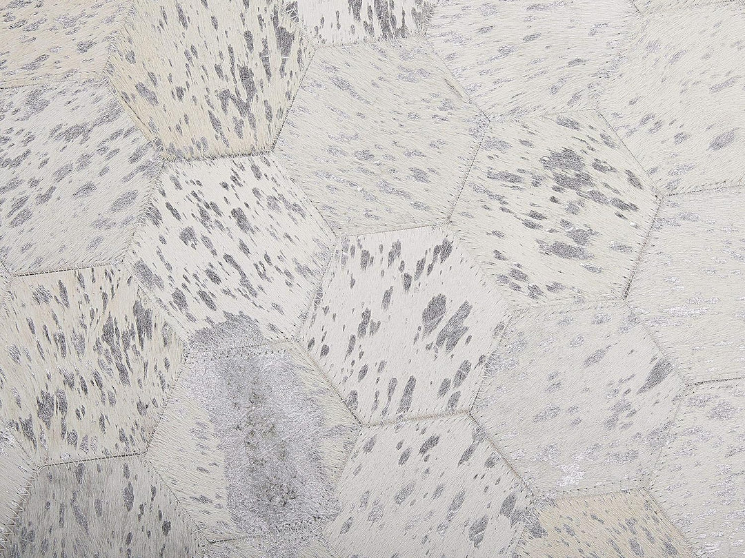 Designer Teppich aus Leder in Beige und Silber rund ⌀ 140 cm Bozkoy