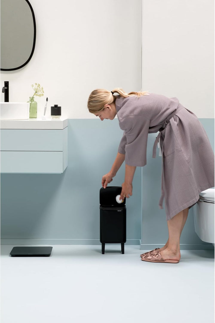 Brabantia - Mülleimer Bo Hi 4L mit Soft-Close-Deckel, herausnehmbarem Inneneimer und Transportgriff